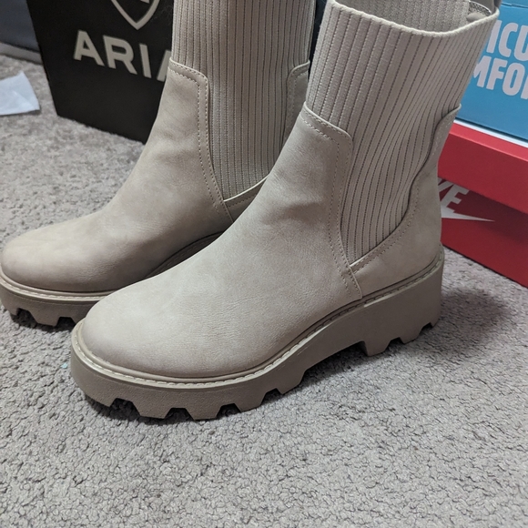 Dolce Vita booties - Picture 5 of 5